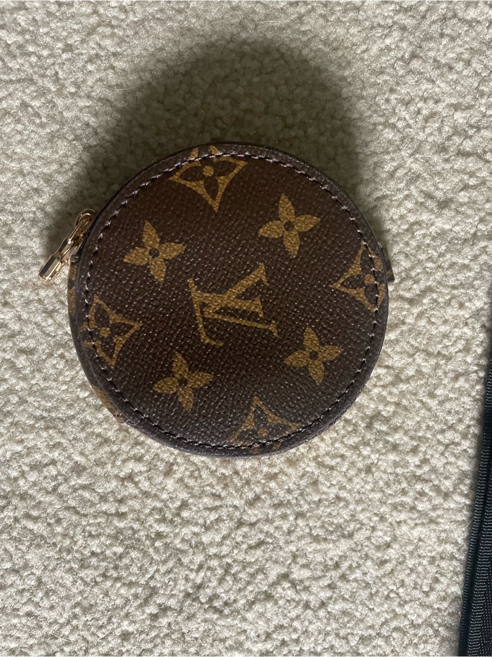 Louis Vuitton Monogram Multi-Pochette Crossbody with Black Strap - Picture 8 of 11